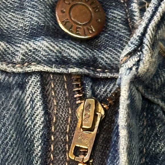 1980s Retro Calvin Klein Straight Fit Talon Zip Medium Wash Jeans - Picture 6 of 7